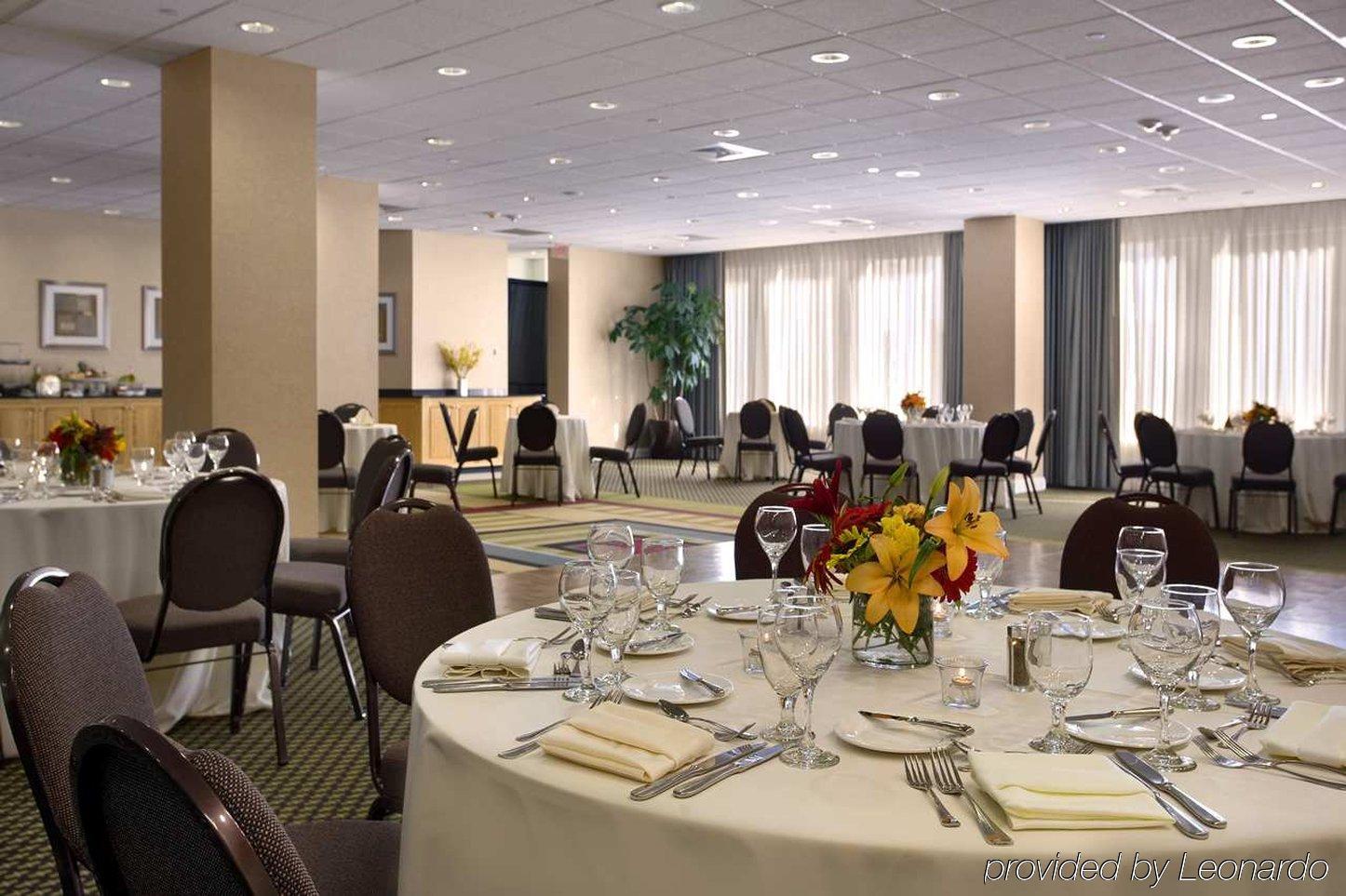 Hotel Doubletree By Hilton Hartford Downtown Restaurant photo